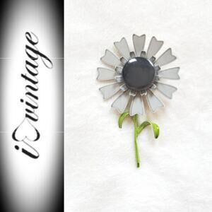 Brooch Pin Vtg Enamel Flower Daisy Enamel Mid-Mod 60s Leaf MCM Lapel